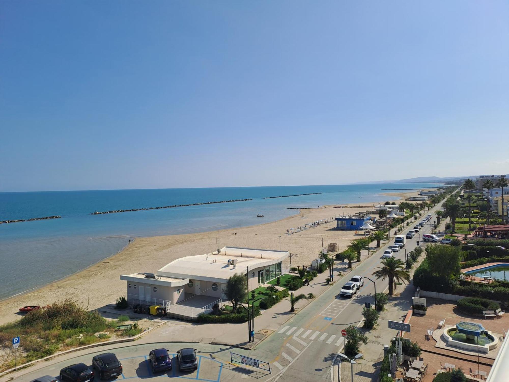 Attico Fronte Mare Apartment Martinsicuro Luaran gambar